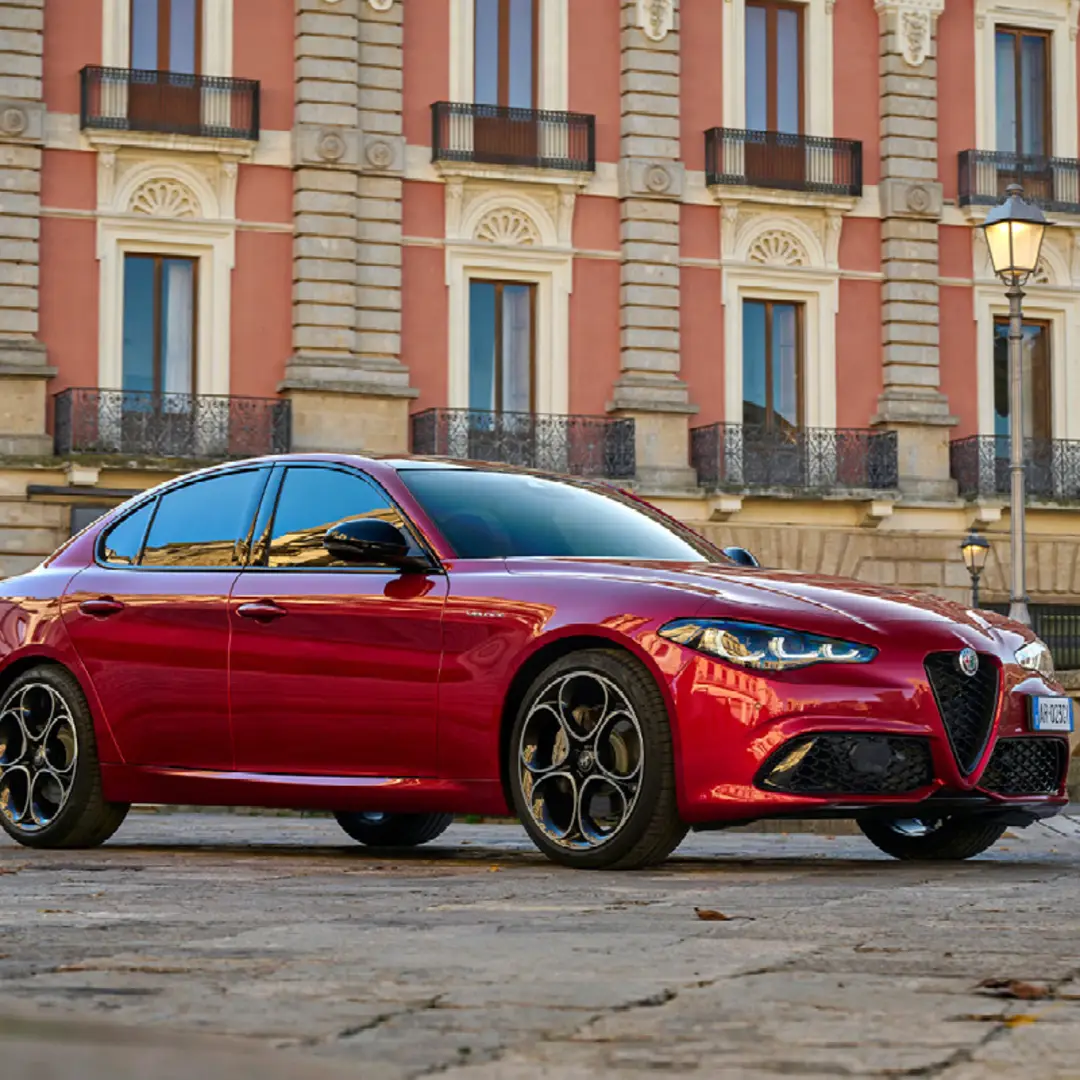 ALFA ROMEO GIULIA 2.2 TD 210cv Sprint - Tua da €46.394 o con Finanziamento da €450 al mese